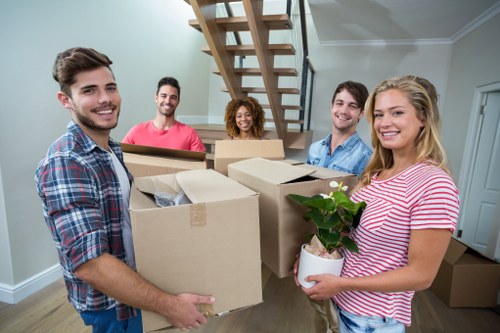 Commercial packing and unpacking support for businesses in Rainham