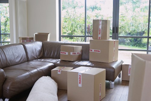 Local home removal planning for Rainham properties