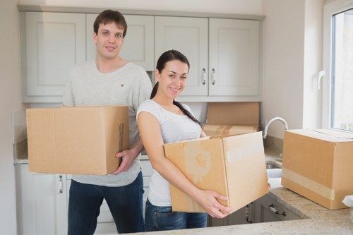 Packing and transport support for a Rainham house move